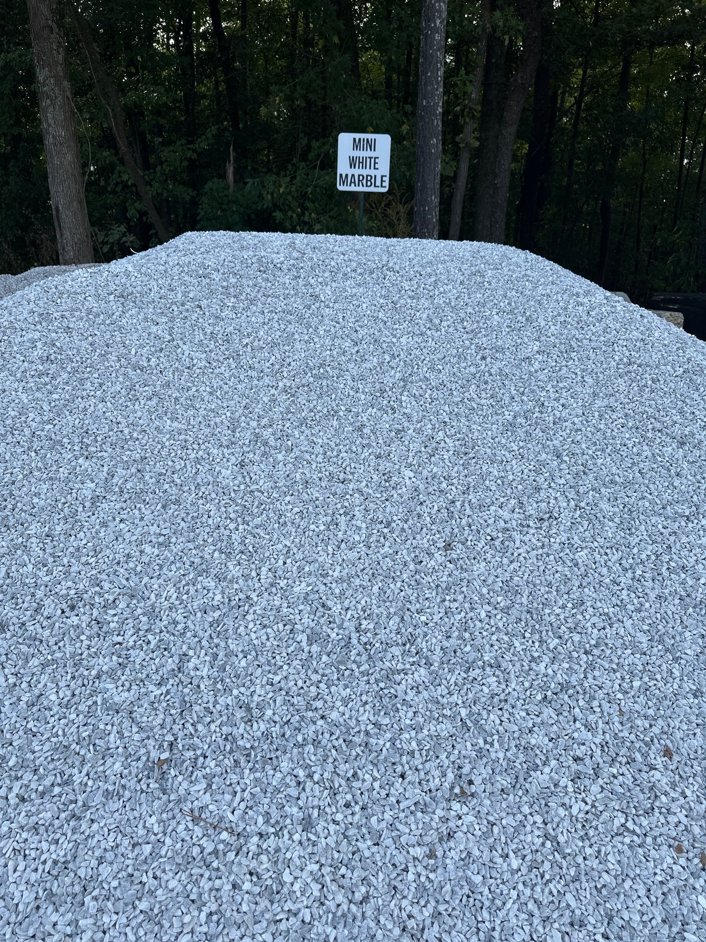 MINI WHITE MARBLE  | PER TON