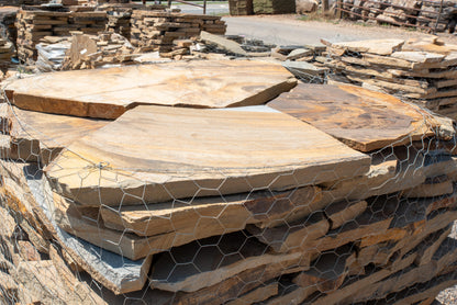 Tennessee Brown Flagstone Pallet – 2" to 3" Thick. Approx. | PER 2 TONS